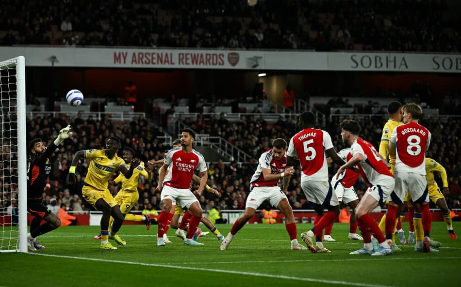 Arsenal empata com o Crystal Palace e impede título antecipado de Liverpool