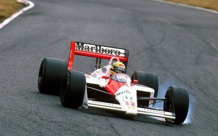 Ayrton-Senna-GP-do-Japao-1988-McLaren-MP4-4-Foto-McLaren-Divulgacao-aspect-ratio-512-320