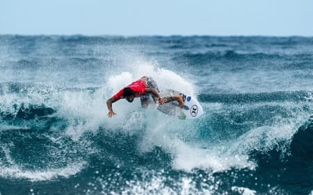 BRA_ath_Filipe_Toledo_ath_ph_Pablo_Jimenez_ph-aspect-ratio-512-320