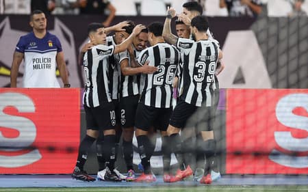 Botafogo-gol-fluminense-aspect-ratio-512-320