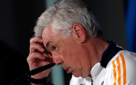 Carlo-Ancelotti-em-coletiva-na-vespera-de-Real-Madrid-x-Arsenal-pela-Champions-League-scaled-aspect-ratio-512-320