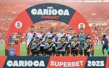 Elenco-do-Vasco-foi-cobrado-por-Carille-ao-fim-do-Campeonato-Carioca-scaled-aspect-ratio-512-320