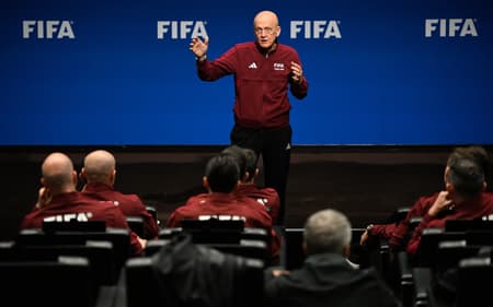 Árbitros participam de seminário da Fifa para o Mundial de Clubes