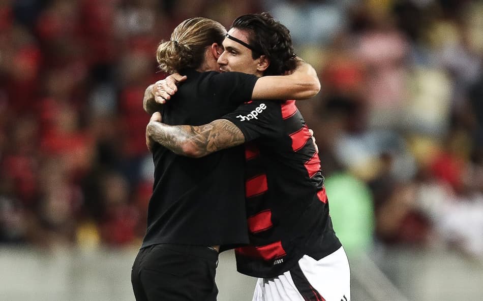 Filipe-Luis-Pedro-Flamengo-aspect-ratio-512-320