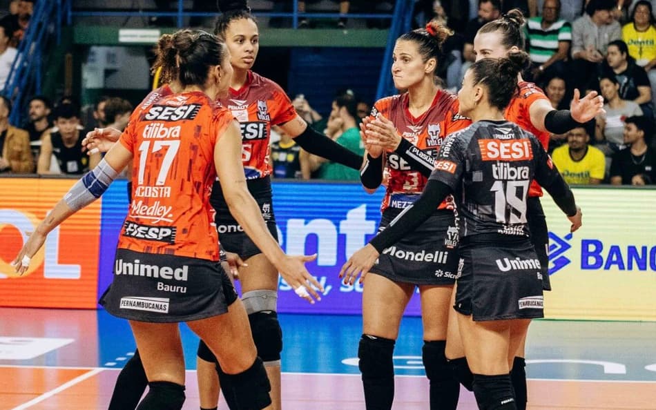 Sesi-Bauru atropela o Praia Clube e vai à final da Superliga Feminina de Vôlei