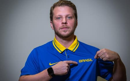Gustavo-De-Conti-tecnico-Selecao-Brasileira-de-Basquete-Foto-CBB-aspect-ratio-512-320