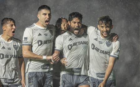 Hulk-comemora-gol-marcado-pelo-Atletico-MG-sobre-o-Vasco-scaled-aspect-ratio-512-320