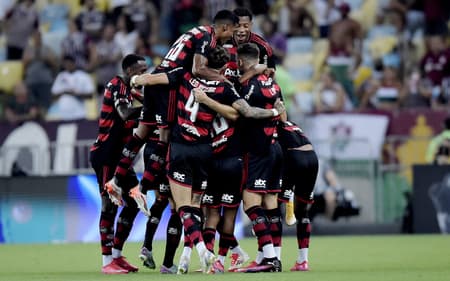 Jogadores-do-Flamengo-comemoram-gol-marcado-por-Wesley-sobre-o-Fluminense-na-final-do-Campeonato-Carioca-scaled-aspect-ratio-512-320