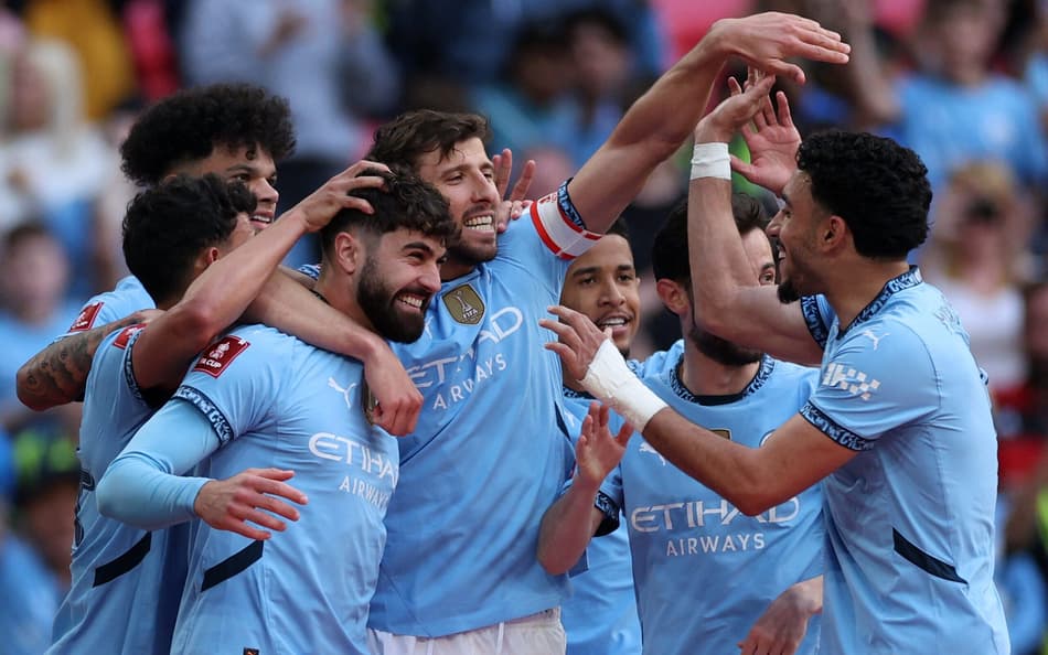 Manchester City vence Nottingham Forest e garante vaga na final da Copa da Inglaterra