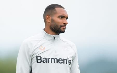 Jonathan-Tah-do-Bayer-Leverkusen-aspect-ratio-512-320