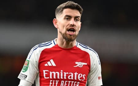 Jorginho-Arsenal-1-aspect-ratio-512-320