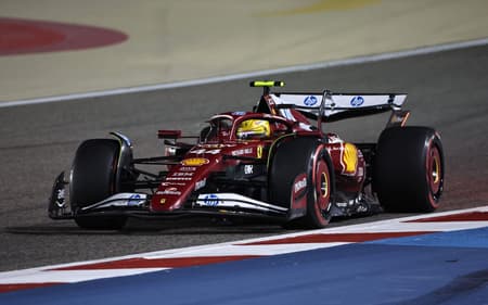 Lewis-Hamilton-Ferrari-GP-do-Bahrein-scaled-aspect-ratio-512-320