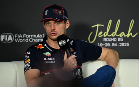 Max-Verstappen-GP-da-Arabia-Saudita-scaled-aspect-ratio-512-320