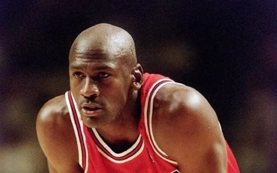 Michael Jordan segue no topo: veja os 20 atletas mais bem pagos da história