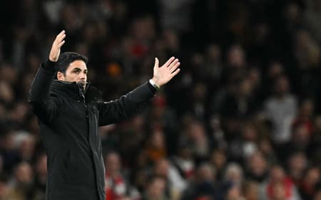 Mikel-Arteta-em-Arsenal-x-Shakhtar-Donetsk-pela-Champions-League-1-aspect-ratio-512-320
