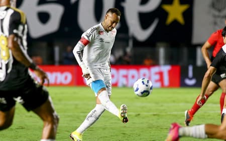 Neymar-em-acao-em-Santos-x-Atletico-MG-scaled-aspect-ratio-512-320