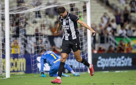 Pedro-Raul-Ceara-Gremio-scaled-aspect-ratio-512-320