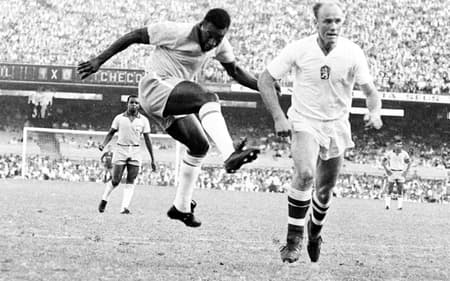Pele-selecao-1966-02-aspect-ratio-512-320