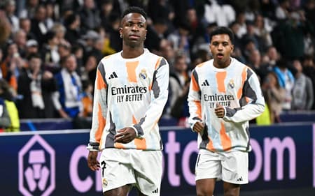 Real-Madrid-2-scaled-aspect-ratio-512-320