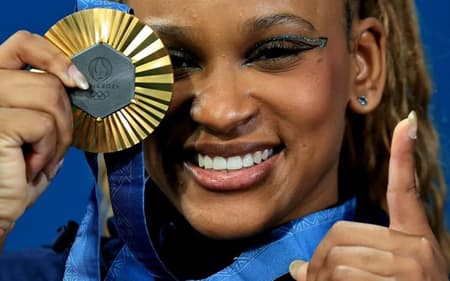Rebeca-Andrade-Ginastica-Artistica-Olimpiadas-de-Paris-aspect-ratio-512-320
