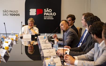 Reuniao-com-diretor-da-NBA-no-Palacio-dos-Bandeirantes-1024&#215;684-1-aspect-ratio-512-320