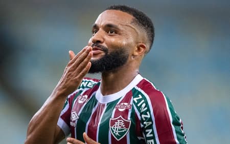 Samuel-Xavier-em-Fluminense-x-Santos-scaled-aspect-ratio-512-320