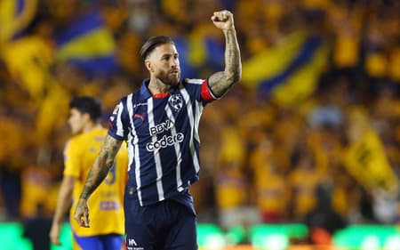 Sergio-Ramos-fez-gol-de-penalti-scaled-aspect-ratio-512-320