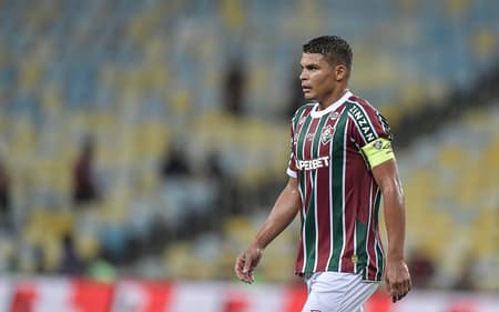Thiago-Silva-Fluminense-x-Flamengo-scaled-aspect-ratio-512-320