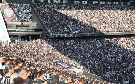 Torcida-Corinthians-Neo-Quimica-Arena-scaled-aspect-ratio-512-320