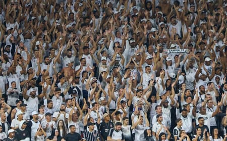 Torcida-do-Corinthians-na-Neo-Quimica-Arena-scaled-aspect-ratio-512-320