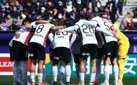 Urawa-Redsa-aspect-ratio-512-320
