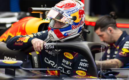 Verstappen-scaled-aspect-ratio-512-320
