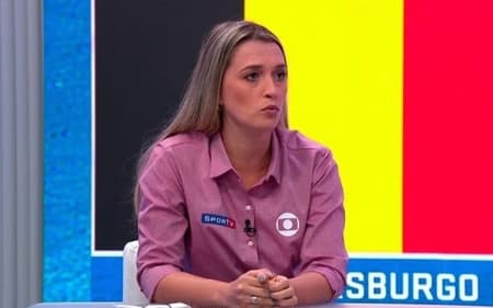 A comentarista dos canais Globo, Ana Thaís Matos, comentou a atuação de um jogador do Flamengo na derrota da Seleção Brasilera para a Argentina por 4 a 1 (Foto: Reprodução)