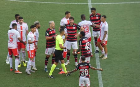 flamengo-internacional-maracana-scaled-aspect-ratio-512-320