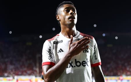 flamengo_bruno_henrique-scaled-aspect-ratio-512-320