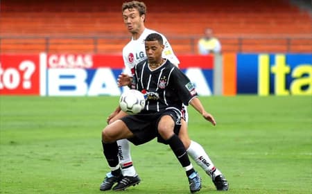 gil_corinthians-aspect-ratio-512-320