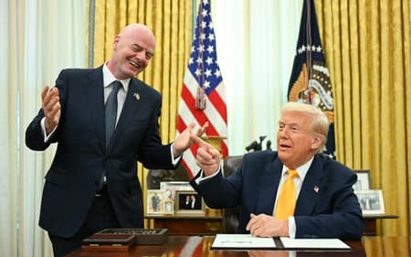 infantino-trump-scaled-aspect-ratio-512-320