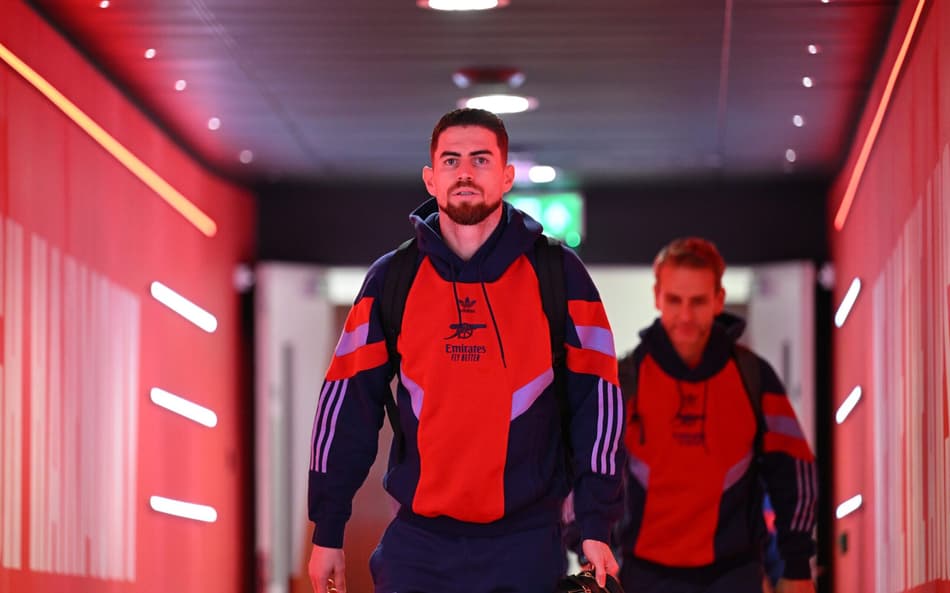 Alvo de Flamengo, Jorginho pode ficar de fora da temporada