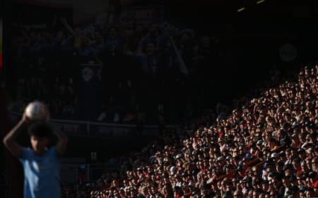 manchester-city-fans-scaled-aspect-ratio-512-320