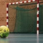 🥇 Melhores Bolas de Futsal 2025 - Comparativos, Reviews & mais