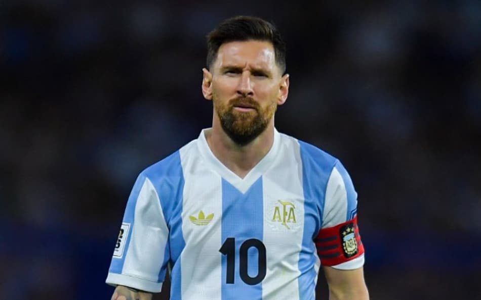 Messi cutuca Raphinha após vitória da Argentina sobre o Brasil: ‘Jogar futebol’