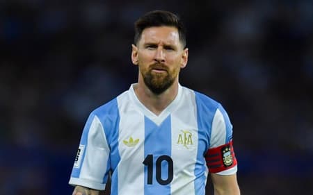 messi-argentina-e1732069271753-aspect-ratio-512-320