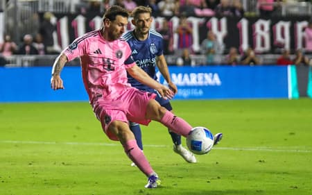 messi-scaled-aspect-ratio-512-320