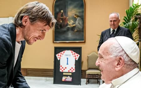modric-papa-aspect-ratio-512-320