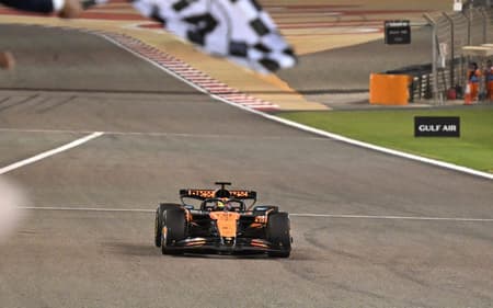 oscar-piastri-gp-bahrein-f1-2025-5-scaled-aspect-ratio-512-320