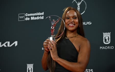 rebeca-laureus-cafu-aspect-ratio-512-320