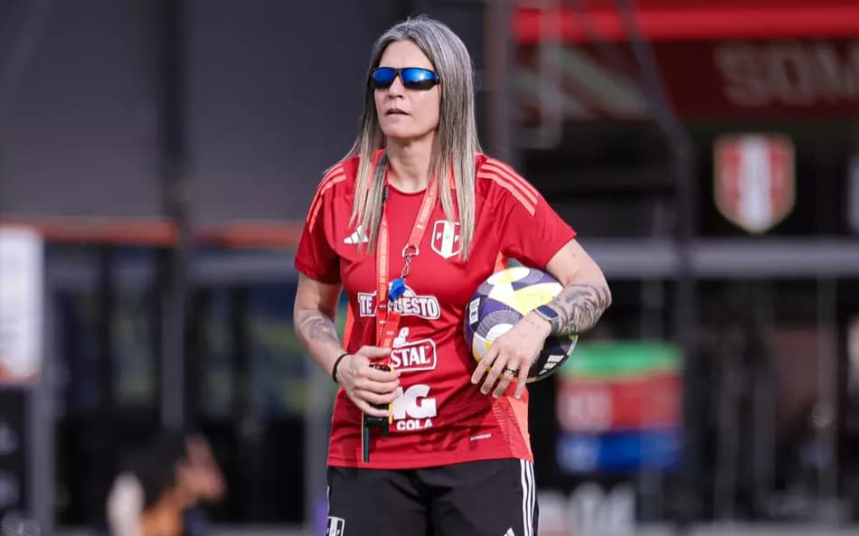 Emily Lima explica recusa ao Brasil e motivo de ter assumido comando de rival sul-americana