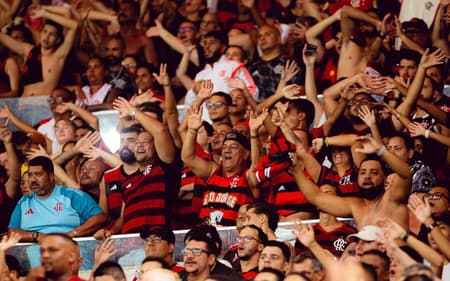 torcida-do-flamengo-aspect-ratio-512-320