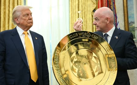 trump-infantino-scaled-aspect-ratio-512-320